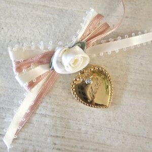 Vintage 1994 Avon "Mother" ribbon & goldtone heart brooch